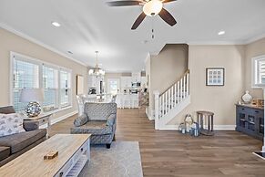 Vitamin Sea 3 Bedroom Home by RedAwning