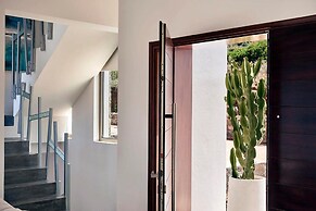 Breathtaking Views 4 Bedroom Villa