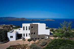 Breathtaking Views 4 Bedroom Villa