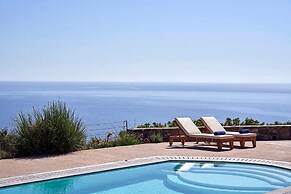 Breathtaking Views 4 Bedroom Villa