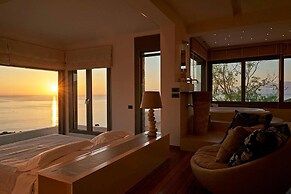 Breathtaking Views 4 Bedroom Villa