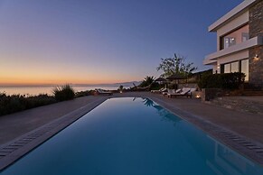 Breathtaking Views 4 Bedroom Villa
