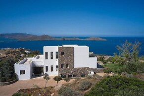 Breathtaking Views 4 Bedroom Villa