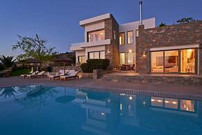 Breathtaking Views 4 Bedroom Villa