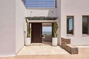 Breathtaking Views 4 Bedroom Villa