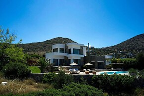 Breathtaking Views 4 Bedroom Villa