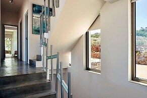 Breathtaking Views 4 Bedroom Villa