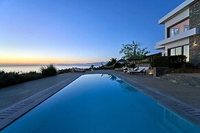 Breathtaking Views 4 Bedroom Villa