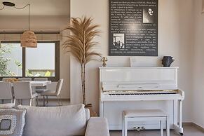 Breathtaking Views 4 Bedroom Villa