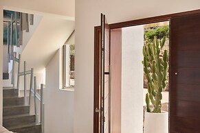 Breathtaking Views 4 Bedroom Villa