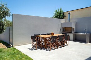 Sea View 4 Bedroom Villa With a Heated Pool