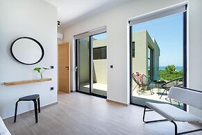 Sea View 4 Bedroom Villa With a Heated Pool