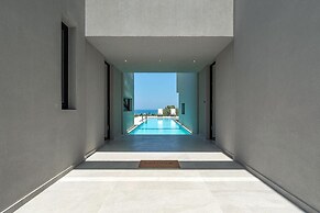 Sea View 4 Bedroom Villa With a Heated Pool