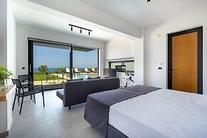 Sea View 4 Bedroom Villa With a Heated Pool