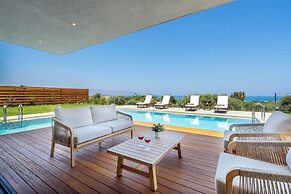 Sea View 4 Bedroom Villa With a Heated Pool