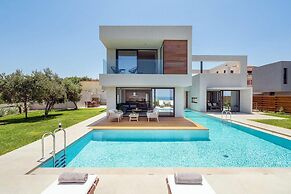 Sea View 4 Bedroom Villa With a Heated Pool