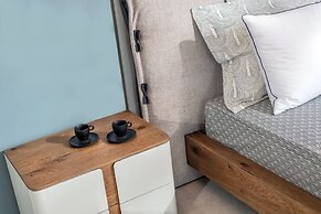 La Vista Apt - Steps to the Beach