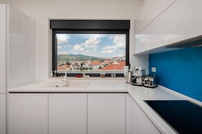 Villa Salt - 8 2 Heated Pool Trogir Near Beach