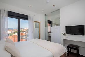 Villa Salt - 8 2 Heated Pool Trogir Near Beach