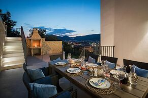 Villa Salt - 8 2 Heated Pool Trogir Near Beach