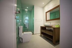 Sea View 6 Bedroom Villa With a Heated Pool