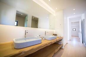 Sea View 6 Bedroom Villa With a Heated Pool