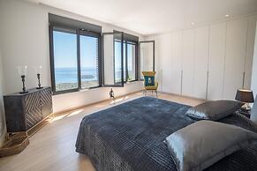 Sea View 6 Bedroom Villa With a Heated Pool