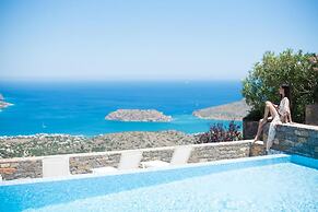 Sea View 6 Bedroom Villa With a Heated Pool