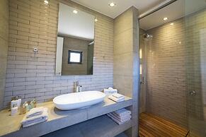 Sea View 6 Bedroom Villa With a Heated Pool