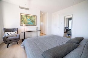 Sea View 6 Bedroom Villa With a Heated Pool