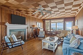 Blount Cottage 5 Bedroom Home by RedAwning