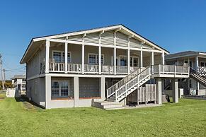 Blount Cottage 5 Bedroom Home by RedAwning