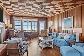 Blount Cottage 5 Bedroom Home by RedAwning