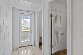 Blount Cottage 5 Bedroom Home by RedAwning