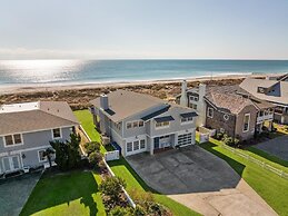 Blount Cottage 5 Bedroom Home by RedAwning