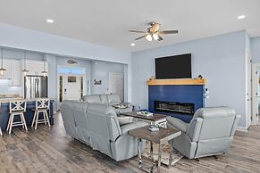 Straits Serenity 3 Bedroom Home by RedAwning