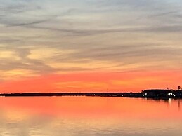 Straits Serenity 3 Bedroom Home by RedAwning