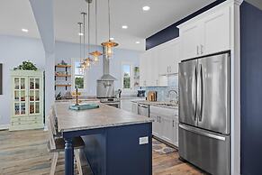 Straits Serenity 3 Bedroom Home by RedAwning