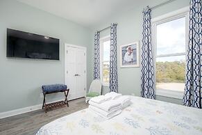 Straits Serenity 3 Bedroom Home by RedAwning