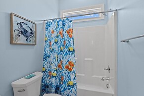 Straits Serenity 3 Bedroom Home by RedAwning