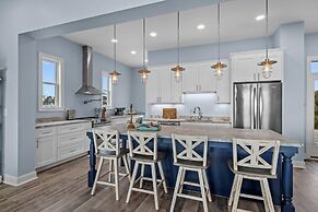 Straits Serenity 3 Bedroom Home by RedAwning