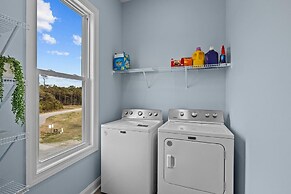 Straits Serenity 3 Bedroom Home by RedAwning