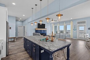 Straits Serenity 3 Bedroom Home by RedAwning