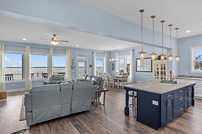 Straits Serenity 3 Bedroom Home by RedAwning