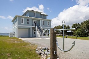 Straits Serenity 3 Bedroom Home by RedAwning