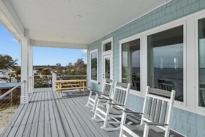 Straits Serenity 3 Bedroom Home by RedAwning