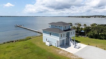 Straits Serenity 3 Bedroom Home by RedAwning