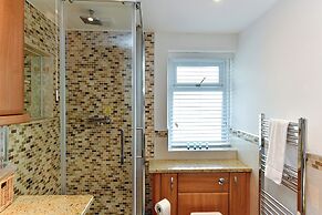 Just Stay Wales - Highmead House