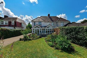 Just Stay Wales - Highmead House