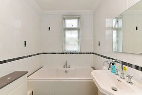 Just Stay Wales - Highmead House